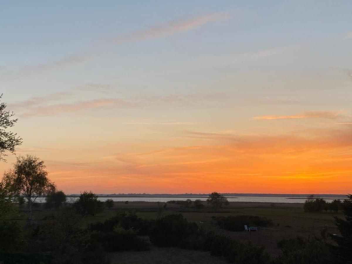 Freistehendes Einfamilienhaus mit Boddenblick Nähe Ostsee Fuhlendorf  Exterior foto